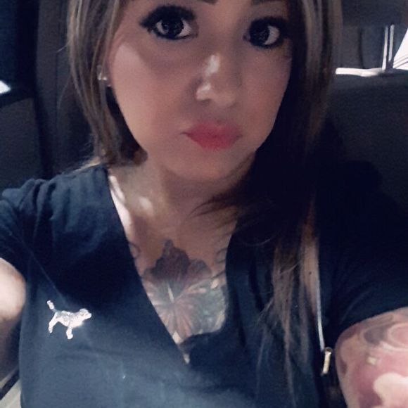 Meet your Posher, Naomi - Picture 1 of 1